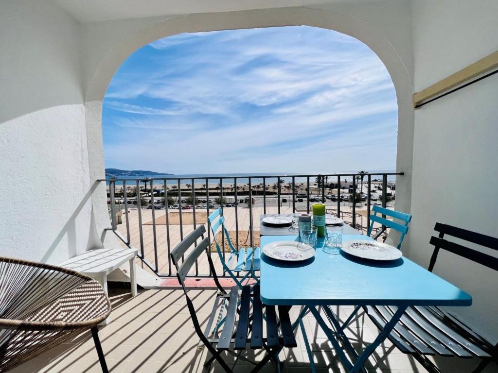 Апартаменты Sylvia 4A - Estudio En Primera Linea De Mar - Centrico - Terraza Vista Mar - Playa - Wifi Эмпуриабрава Экстерьер фото